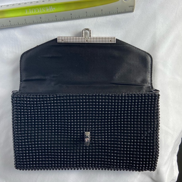 Black 3D dot clutch with strap - Picture 4 of 8